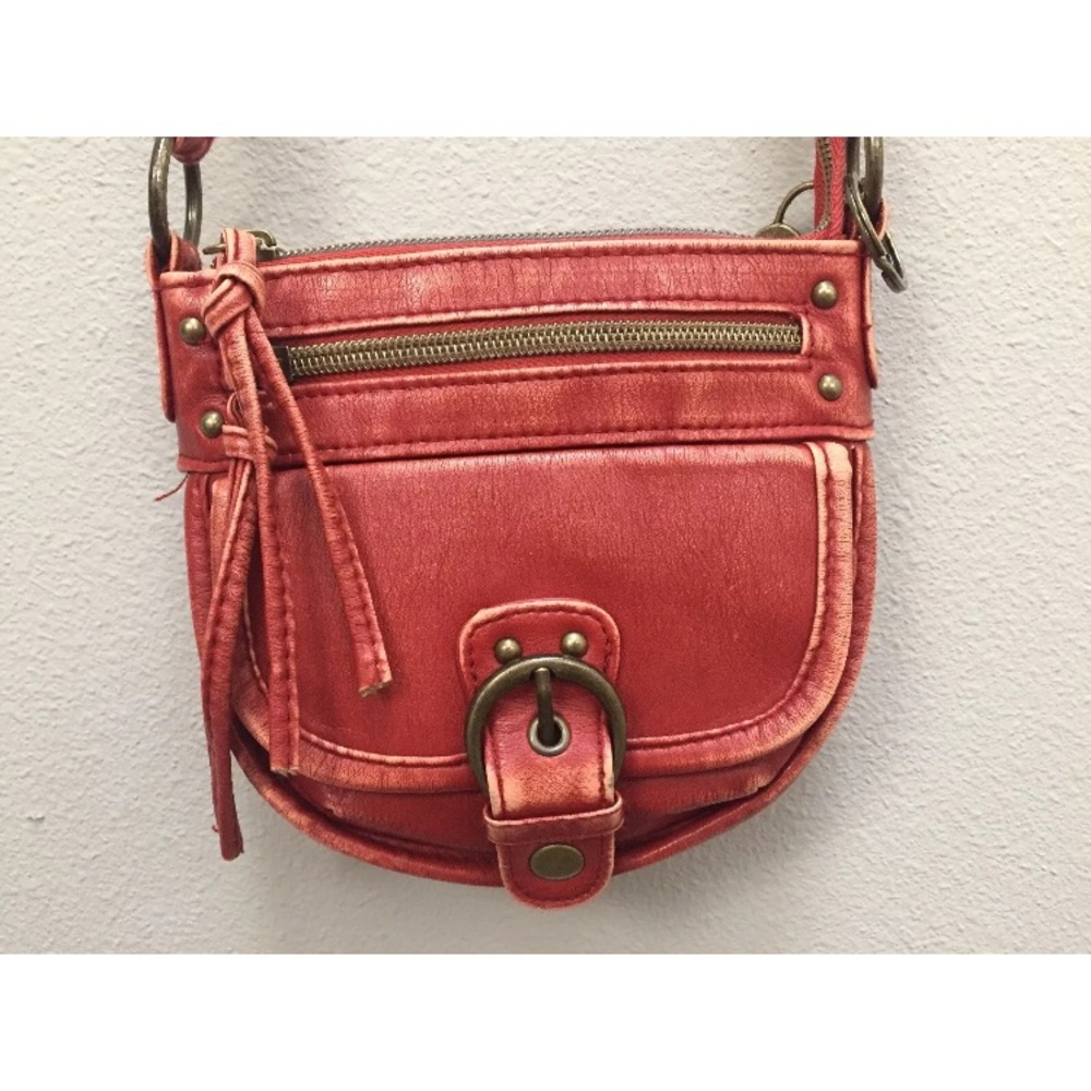 American Rag Cie Crossbody Bag Purse Leather Red